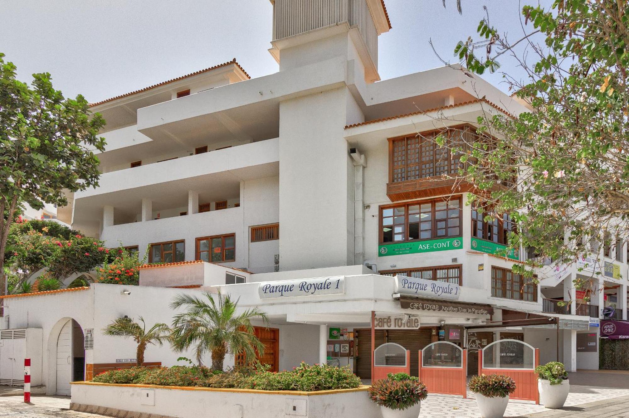 Ocean View Apartments In Park Royal I 阿德耶 外观 照片